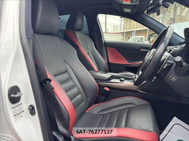 Lexus IS 2015-06 6011530-7