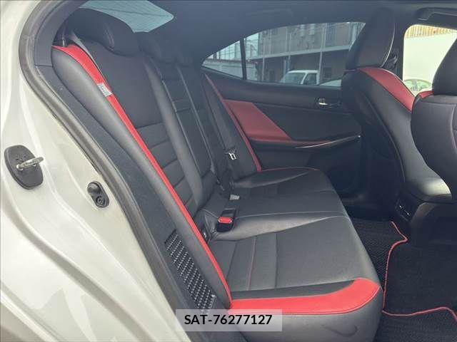 Lexus IS 2015-06 6011530-8