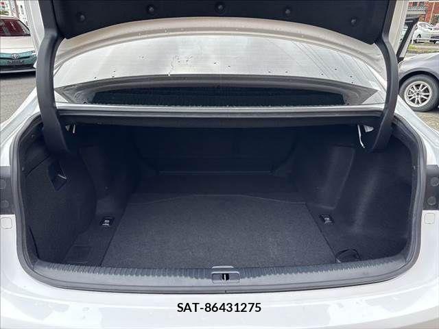 Lexus IS 2015-03 6011549-9