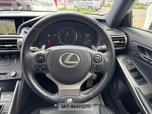 Lexus IS 2015-03 6011549-10