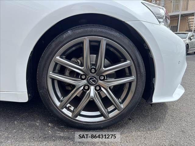 Lexus IS 2015-03 6011549-13