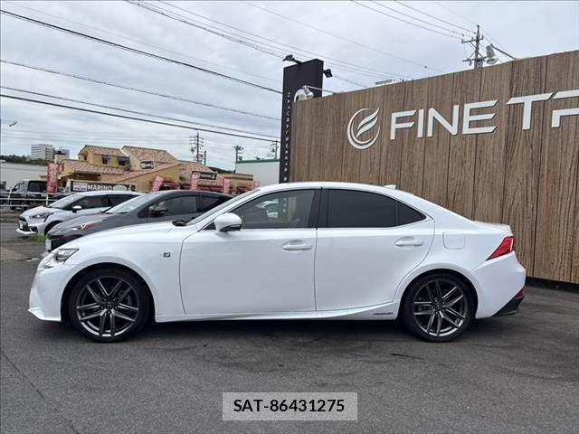 Lexus IS 2015-03 6011549-21