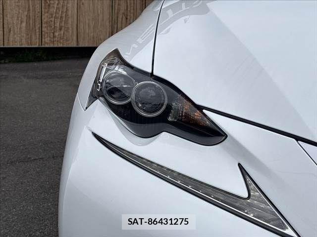 Lexus IS 2015-03 6011549-23