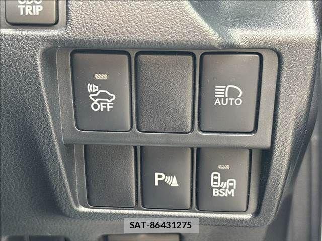 Lexus IS 2015-03 6011549-6