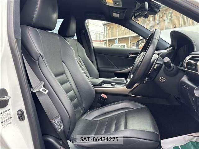 Lexus IS 2015-03 6011549-7