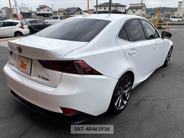 Lexus IS 2013-12 6011551-14