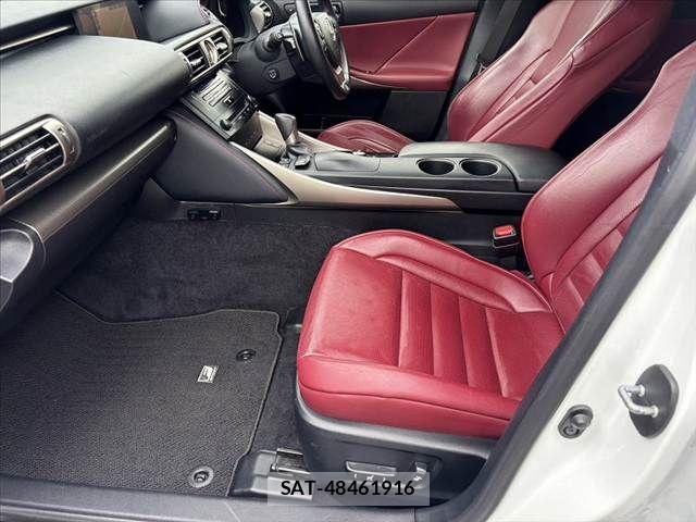 Lexus IS 2013-12 6011551-17