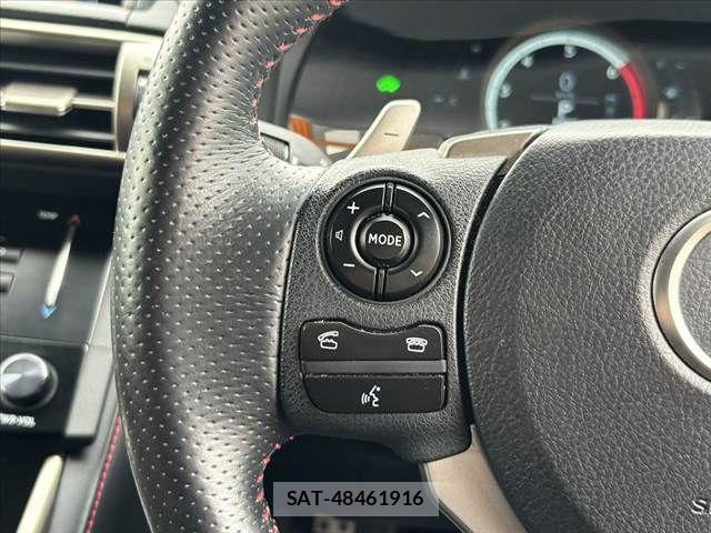 Lexus IS 2013-12 6011551-22