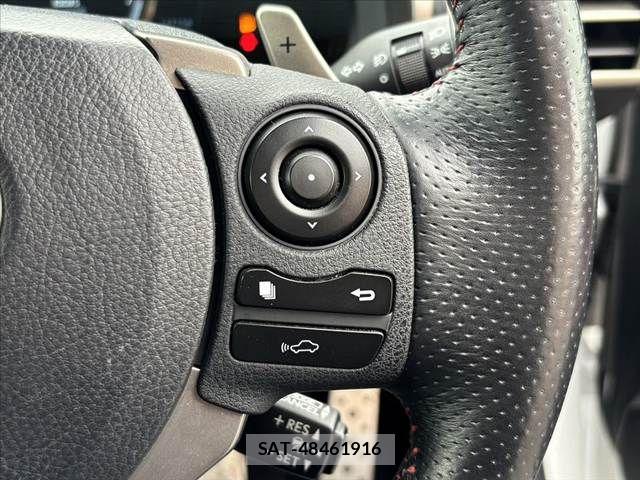 Lexus IS 2013-12 6011551-23