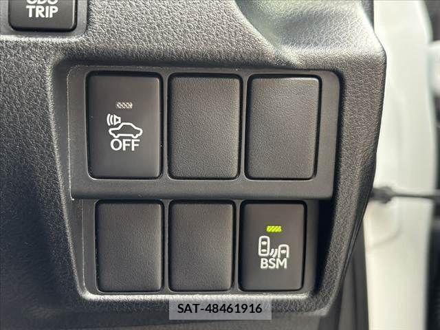 Lexus IS 2013-12 6011551-24