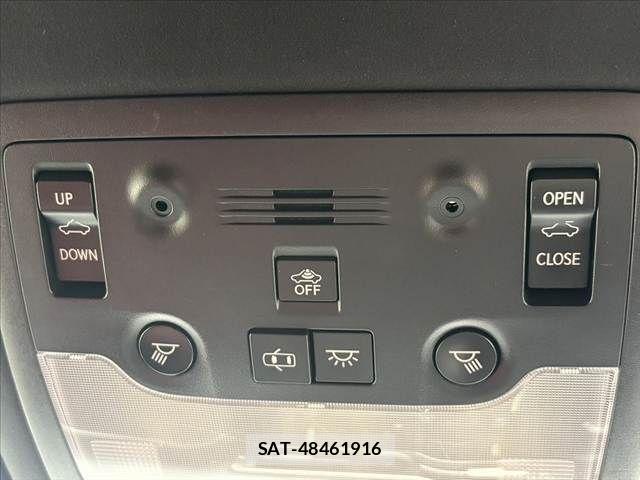 Lexus IS 2013-12 6011551-27