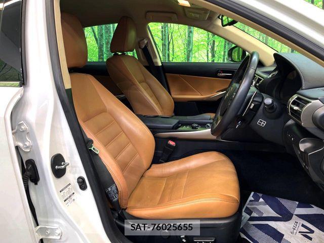 Lexus IS 2013-12 6011550-10