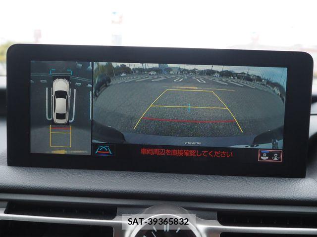 Lexus IS 2021-03 6216377-16