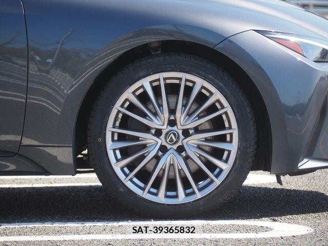 Lexus IS 2021-03 6216377-7
