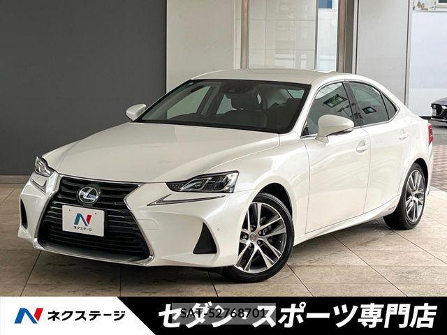 Lexus IS 2017-08 6216378-0