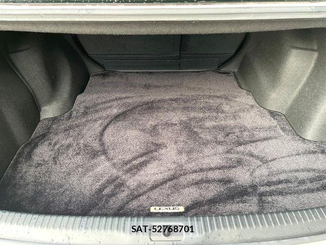 Lexus IS 2017-08 6216378-9