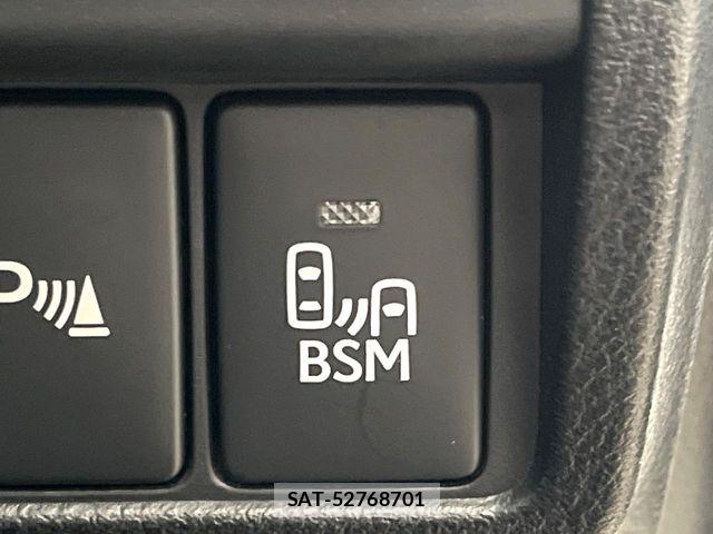 Lexus IS 2017-08 6216378-5