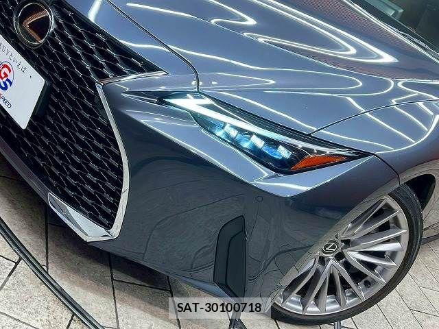 Lexus IS 2023-06 6216376-9