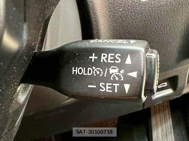 Lexus IS 2023-06 6216376-11