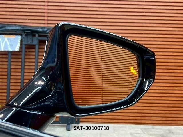 Lexus IS 2023-06 6216376-14