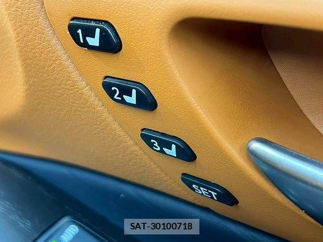 Lexus IS 2023-06 6216376-6