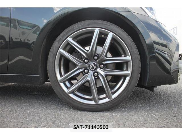 Lexus IS 2017-05 6304979-14