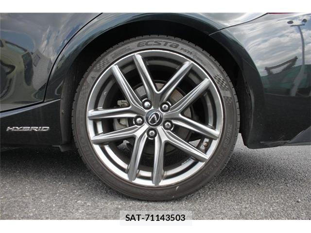 Lexus IS 2017-05 6304979-16
