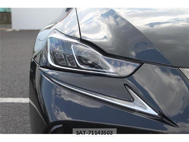 Lexus IS 2017-05 6304979-21