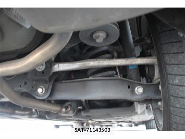 Lexus IS 2017-05 6304979-29