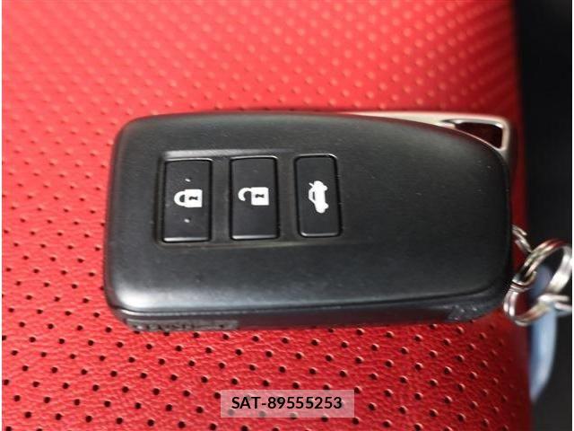 Lexus IS 2023-05 6499453-17