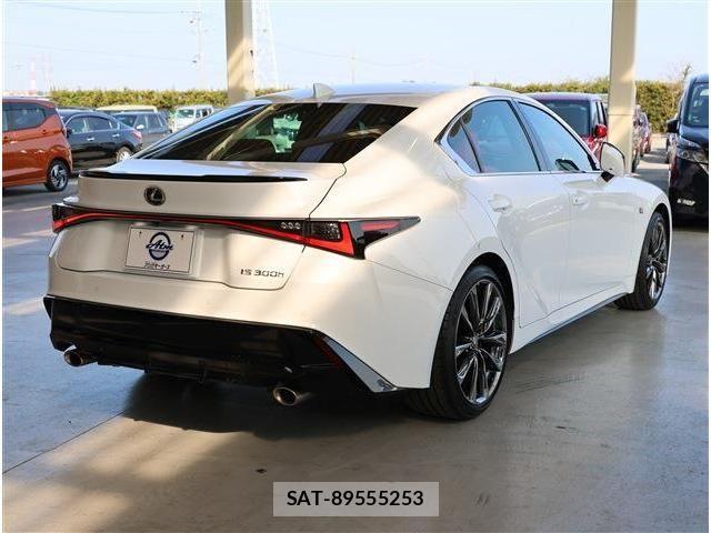 Lexus IS 2023-05 6499453-6