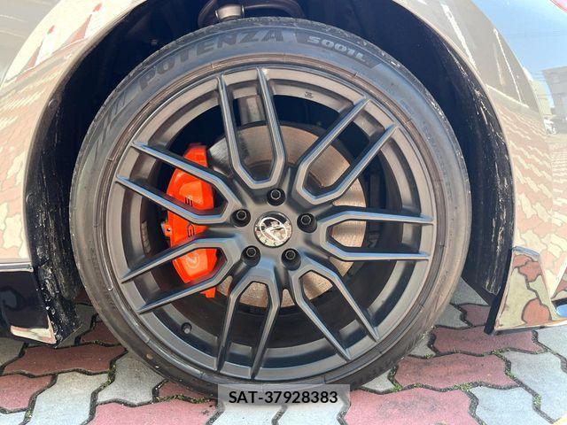Lexus IS 2023-09 6612804-12