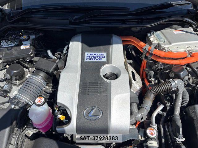 Lexus IS 2023-09 6612804-17