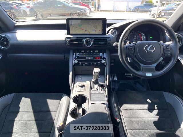Lexus IS 2023-09 6612804-1