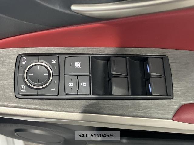 Lexus IS 2019-09 6612814-16