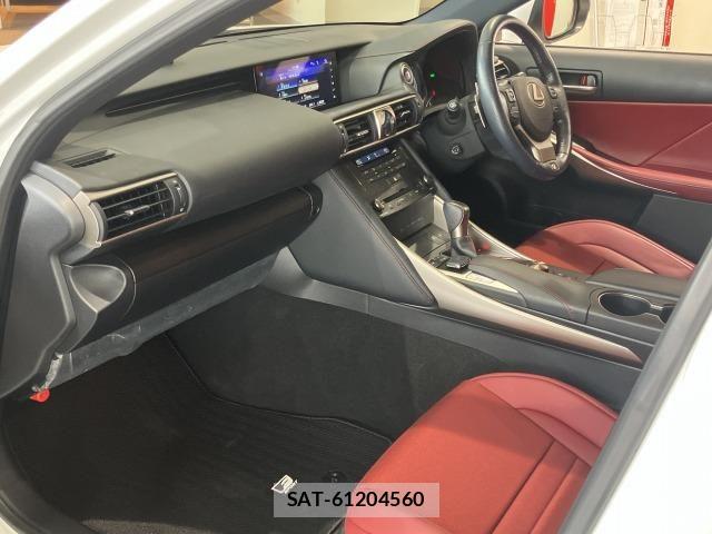 Lexus IS 2019-09 6612814-25