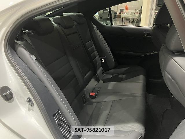 Lexus IS 2021-01 6612808-10