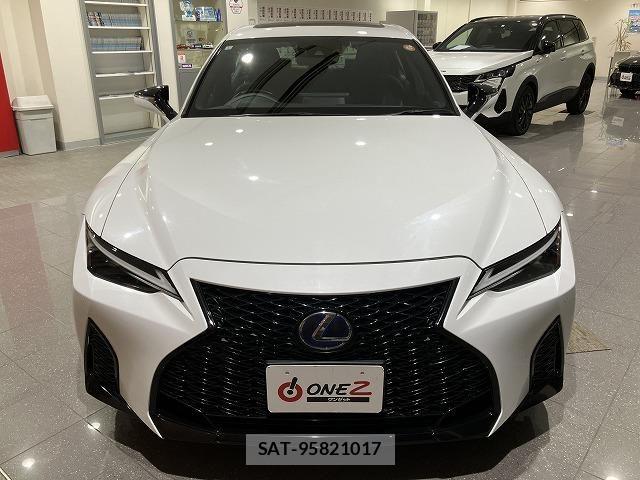Lexus IS 2021-01 6612808-11