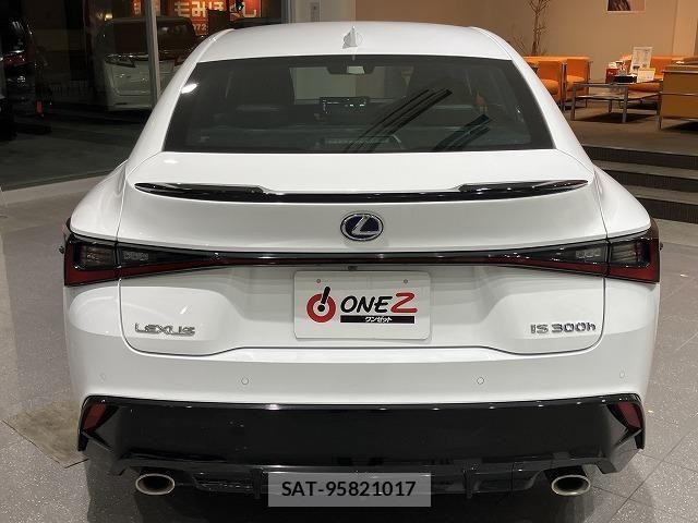 Lexus IS 2021-01 6612808-12