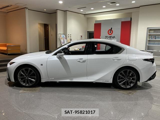 Lexus IS 2021-01 6612808-14