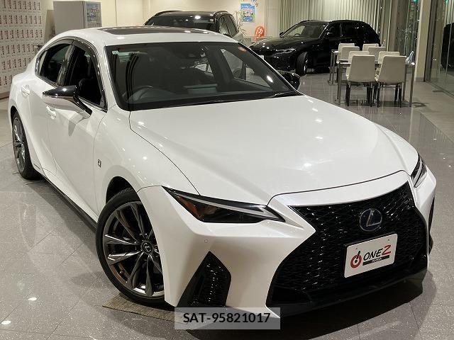 Lexus IS 2021-01 6612808-15