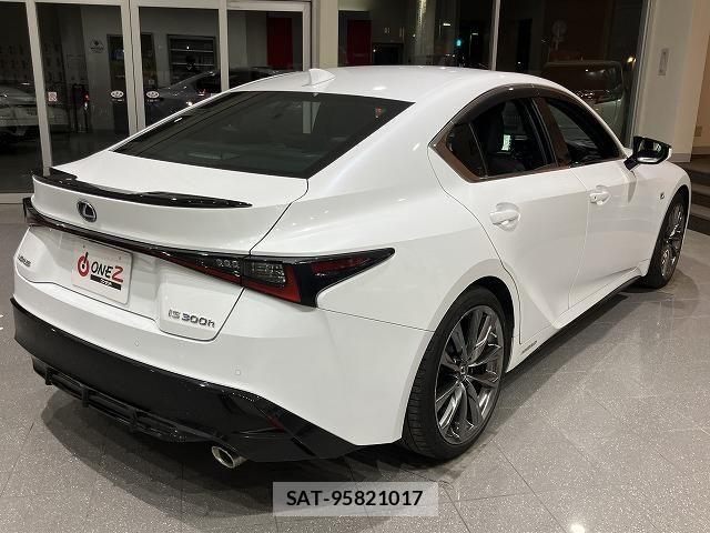 Lexus IS 2021-01 6612808-17