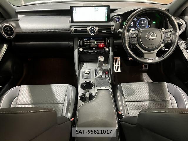 Lexus IS 2021-01 6612808-1