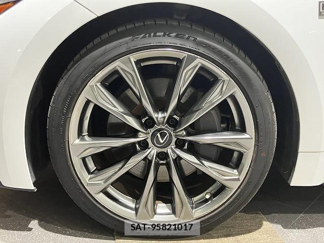 Lexus IS 2021-01 6612808-19