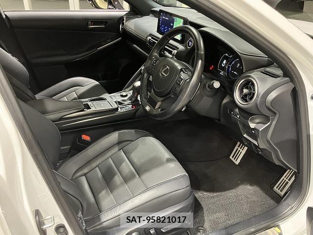 Lexus IS 2021-01 6612808-29