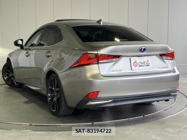 Lexus IS 2019-04 6612810-1