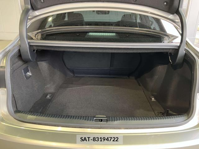 Lexus IS 2019-04 6612810-19