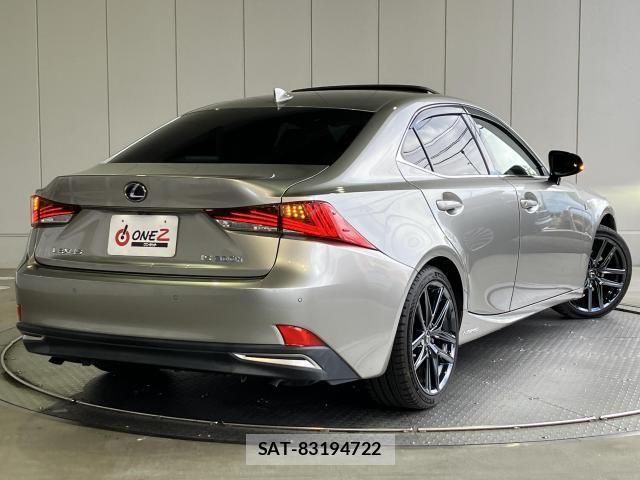 Lexus IS 2019-04 6612810-26