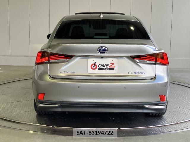 Lexus IS 2019-04 6612810-27