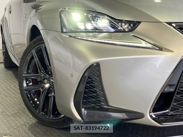 Lexus IS 2019-04 6612810-3